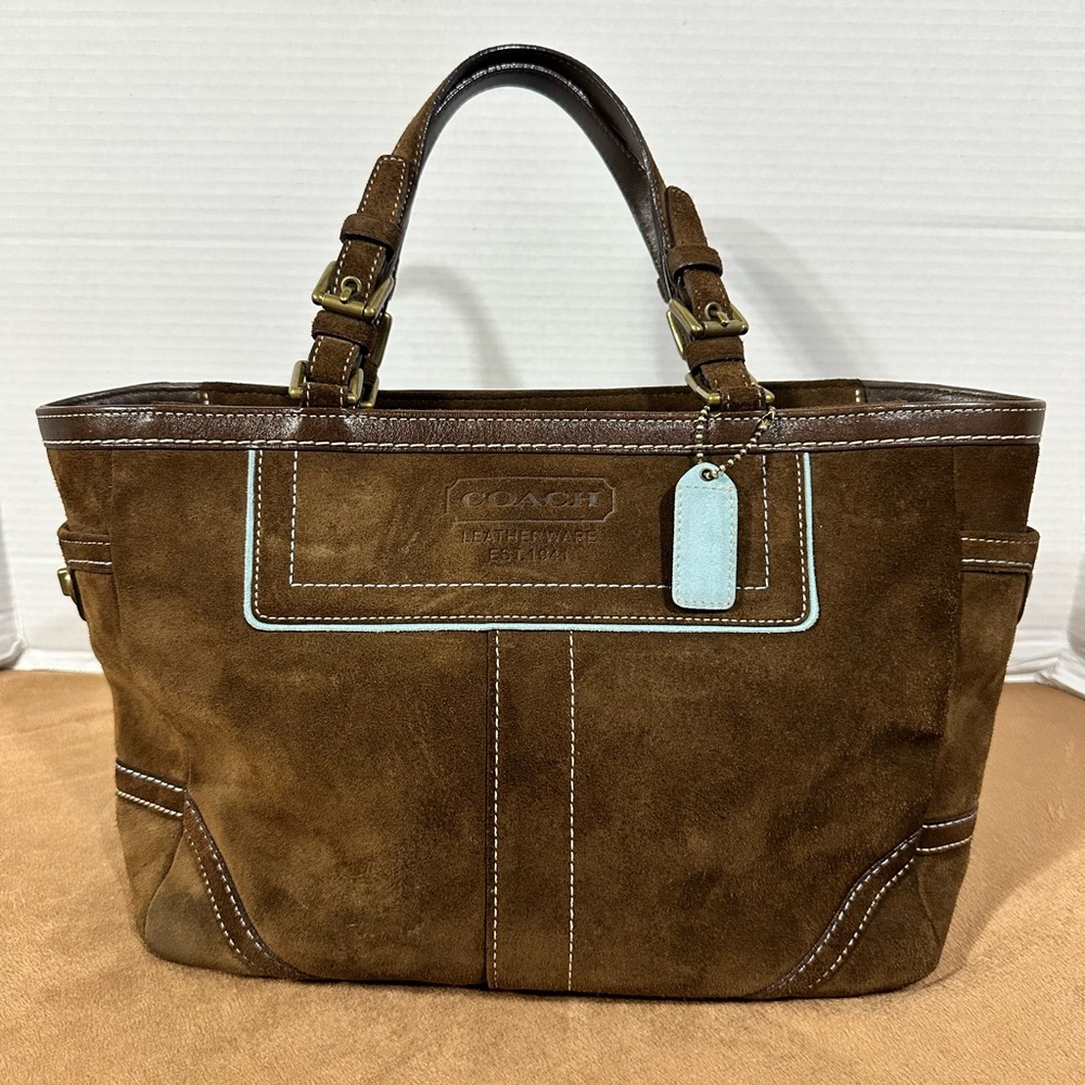 Coach Hampton Gallery Brown Suede Tote and Pouch - Picture 13 of 16